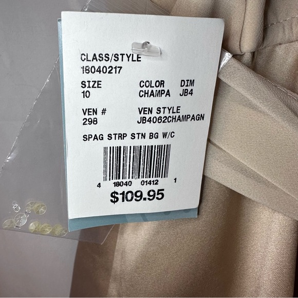 NWT DAVID'S BRIDAL satin and chiffon ball gown with ruched waist champagne sz 10 - Picture 7 of 15